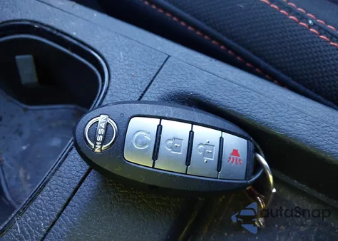 2024 Nissan Frontier Pro-4X 4X4 z USA, uszkodzony, nr VIN 1N6ED1EK9RN634835